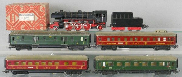 MARKLIN TRAIN SET: HO ga, 3005 loco & tender, orig box some wear, 346/4 baggage, 346/3 schlafwagen, 346/2 spiesewagen, 346/1 Pullman, C4-7.