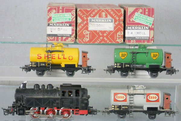 MARKLIN TRAIN SET: HO ga, TM800 tank loco, 314 Shell tank, 314 BP tank, 314 Esso tank, orig boxes worn & taped, C6-7.
