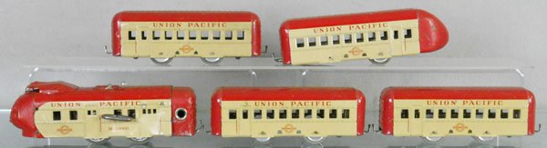HAFNER M10000 UP STREAMLINER: O ga, loco is windup working, missing 1 tab, w/3 coaches & obsv, C5-6.