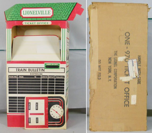 LIONEL 970 TICKET BOOTH: O ga, cardboard ticket office, ticket office & orig box have some minor water staining, orig box worn, C7.