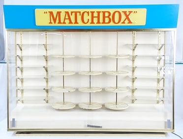 MATCHBOX DS-2 MOTORIZED ILLUMINATED SHOWCASE