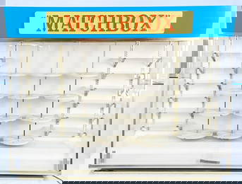 MATCHBOX DS-2 MOTORIZED ILLUMINATED SHOWCASE