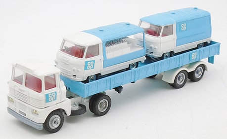 CORGI CO-OP MILK SET