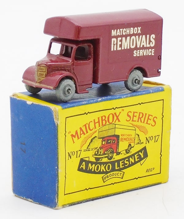 MATCHBOX MOKO 17A1 BEDFORD REMOVALS VAN (1 of 2)
