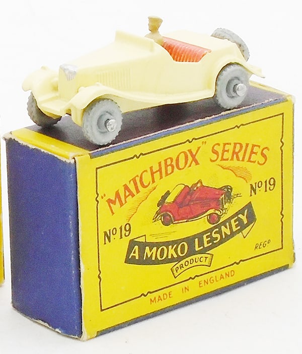 MATCHBOX MOKO 19A1 MG MIDGET (1 of 2)
