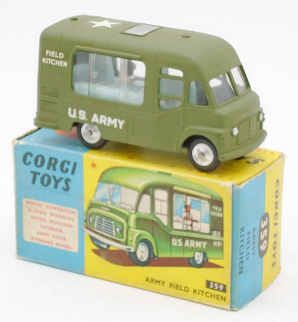 CORGI 359 ARMY FIELD KITCHEN (1 of 2)