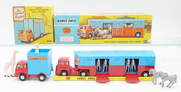 2 Corgi Chipperfield Circus Vehicles