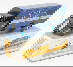 DINKY 514 GUY LYONS VAN