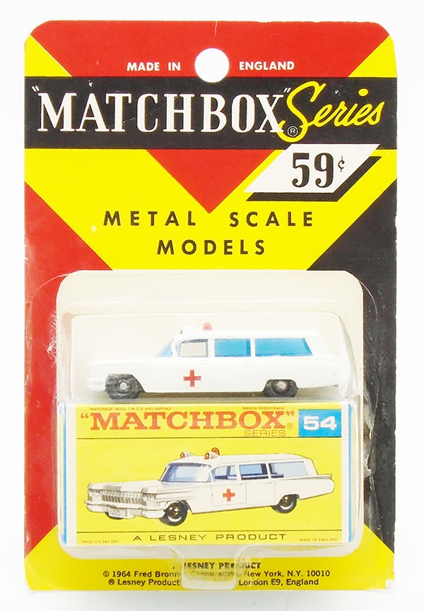 MATCHBOX 54B2 CADILLAC AMBULANCE BLISTER PACK (1 of 2)