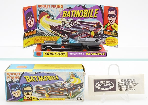 CORGI 267 BATMOBILE (1 of 2)