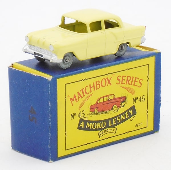MATCHBOX MOKO 45A2 VAUXHALL VICTOR (1 of 2)