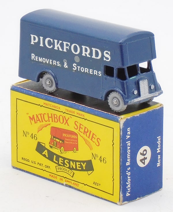 MATCHBOX 46B1 PICKFORDS VAN (1 of 2)