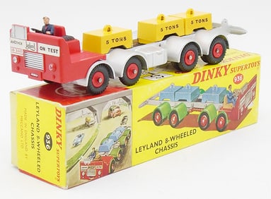 DINKY 936 LEYLAND 8-WHEELED CHASSIS