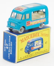 MATCHBOX 47B1 COMMER ICE CREAM VAN