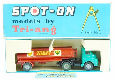 SPOT-ON 158A/2 BEDFORD BP TANKER