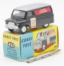 CORGI 421 BEDFORD EVENING STANDARD VAN