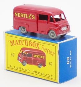 MATCHBOX 69A3 COMMER NESTLES VAN