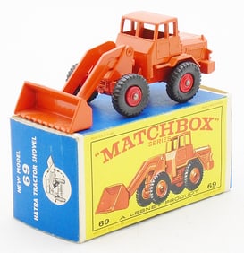 MATCHBOX 69B2 HATRA TRACTOR SHOVEL