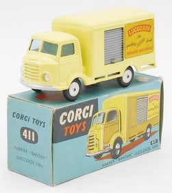 CORGI 411 KARRIER LUCOZADE VAN