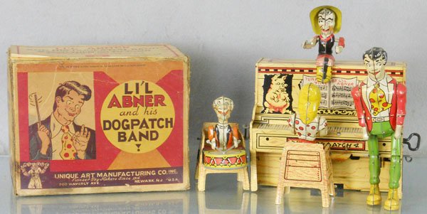 UNIQUE ART DOGPATCH BAND: litho tin, windup working, orig box minor wear, top repaired w/xerox copy, C7-8.