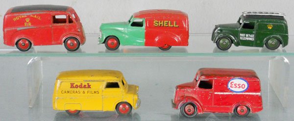 5 DINKY VEHICLES: 260 Royal Mail, 470 Shell Austin Van, 261 Telephone Service, 480 Bedford Kodak, 450 Trojan Esso, poorly touched up, all have playwear, C2-5.