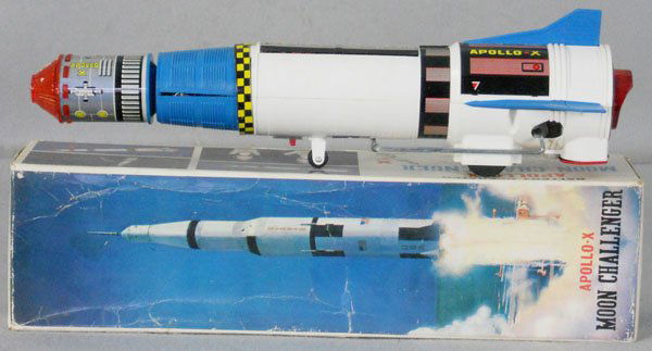 TN APOLLO X MOON CHALLENGER: plastic, battery operated, not working, 16" tall, orig box minor wear, C8.
