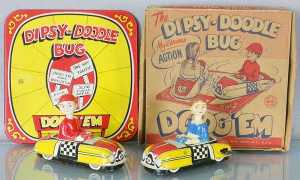 MARX DIPSY-DOODLE BUG DODG'EM GAME: litho tin, 9 1/2" base w/2 6 3/4" cars, windups working, orig box minor wear, C7-8.