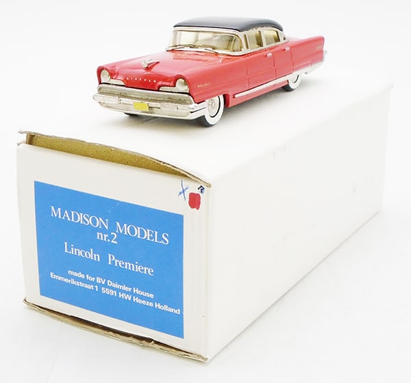 MADISON MODELS #2 LINCOLN PREMIERE (1 of 2)