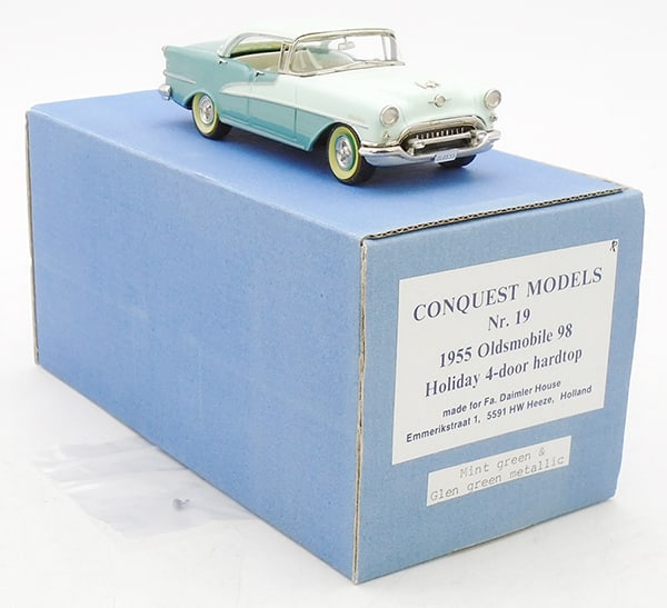 CONQUEST MODELS #19 1955 OLDSMOBILE 98 HOLIDAY (1 of 2)