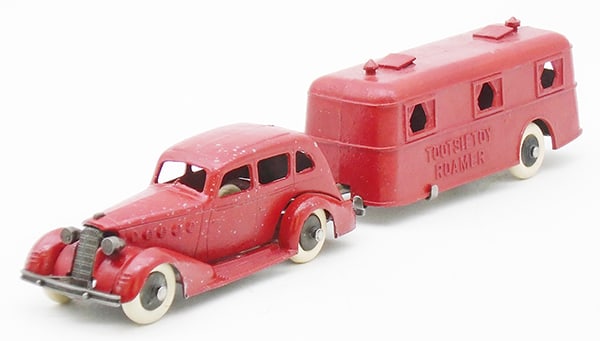 TOOTSIETOY LASALLE ROAMER SET (1 of 2)