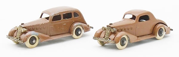 2 TOOTSIETOY LASALLES