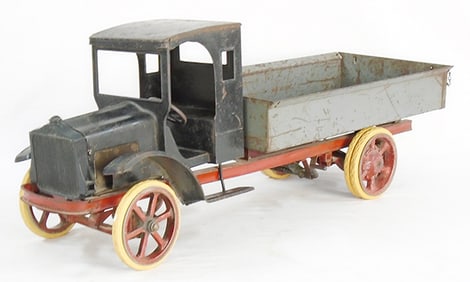 KELMUT BIG BOY WHITE DUMP TRUCK