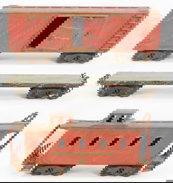 3 BUDDY L OUTDOOR RR CARS (1 of 2)