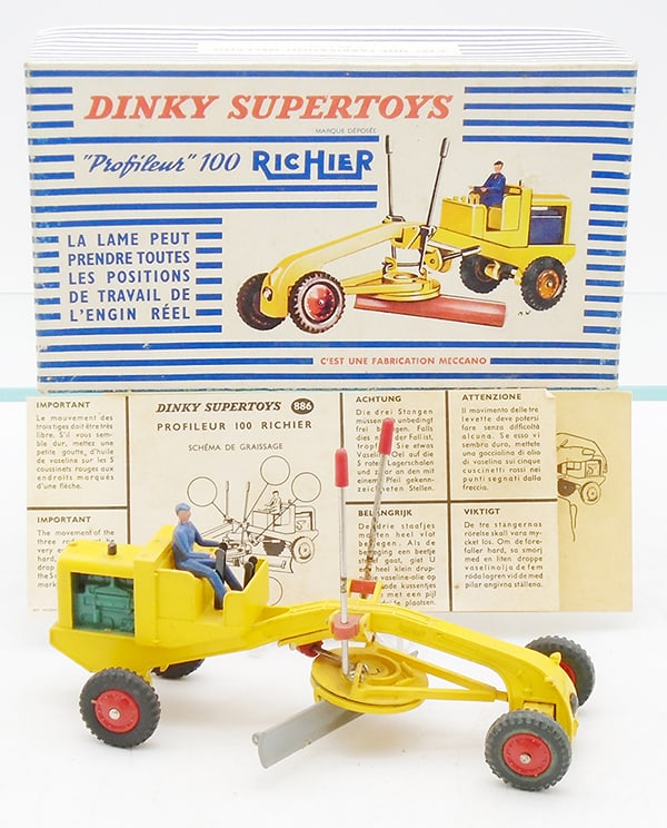 FRENCH DINKY 886 MOTOR GRADER RICHIER: yellow, working, missing 1 red plastic rod end cap, orig box & insert, C8.