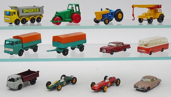 12 MATCHBOX VEHICLES: 51C8, 1D1, 39C1, 11C2, 1E1, 2D1, 53B3, 68B2, 3B3, 19D4, 52B4, 28C3, C7-9.