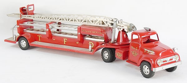 TONKA 1956 #700 FIRE TRUCK (1 of 2)