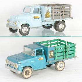 2 TONKA FARMS STAKE TRUCKS