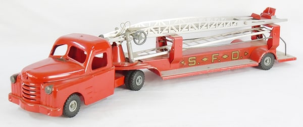 STRUCTO 260 FIRE TRUCK (1 of 2)