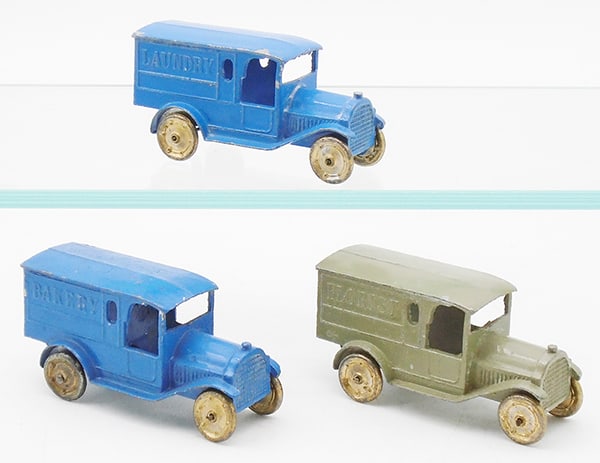 3 TOOTSIETOY 4630 DELIVERY VANS (1 of 2)
