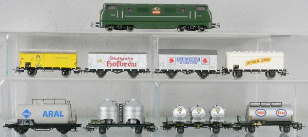 MARKLIN TRAIN SET: HO ga, 3073 British Railway diesel w/freight cars 4440, 4501, 4511, 4509, 4520, 4908, decals worn, w/2 Roco beer cars, C5-9.