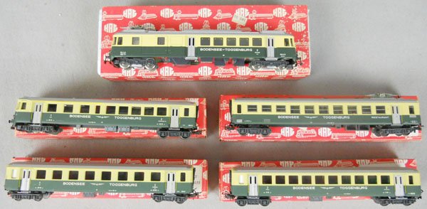HAG SWISS TRAIN SET: HO ga, 2-rail, 191 Bodensee-Toggenburg Railbus w/cars 476, 426, 431, 408, orig boxes minor wear, C7-8.