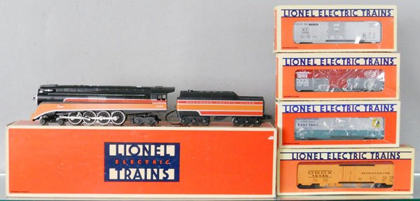 LIONEL TRAIN SET: O ga, 18007 SP Daylight loco & tender w/cars 19267, 16146, 19278, 19269, orig boxes minor wear, C8-9.