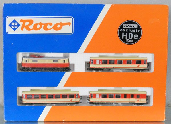 ROCO 31010 MARIAZELLE TRAIN SET: HOe ga, loco w/3 coaches, orig set box, C9.