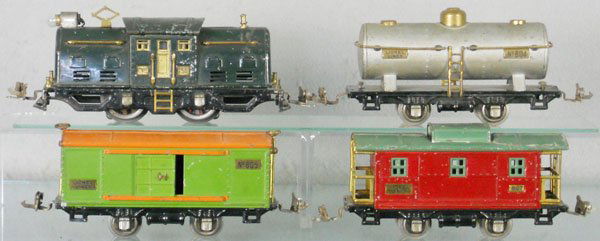 LIONEL TRAIN SET: O ga, 250 loco, 804 tank, 805 box car, 807 caboose, C4.