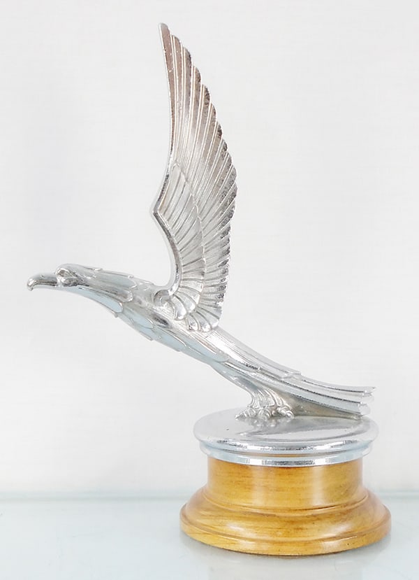 1932 OAKLAND RADIATOR ORNAMENT (1 of 2)