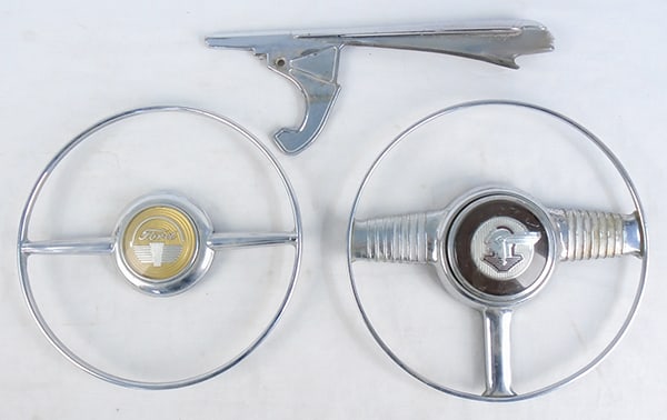 PONTIAC & FORD HORN RINGS (1 of 2)