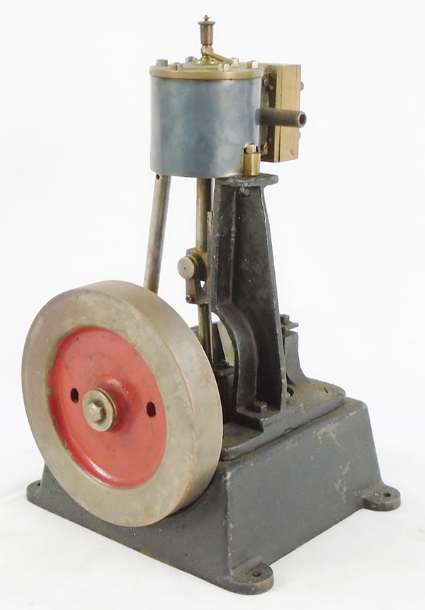 YESTERYEAR MODELS VERTICAL STEAM ENGINE (1 of 2)