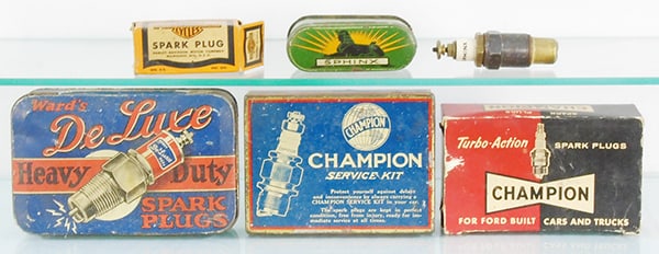 AUTOMOTIVE SPARK PLUG LOT (1 of 2)