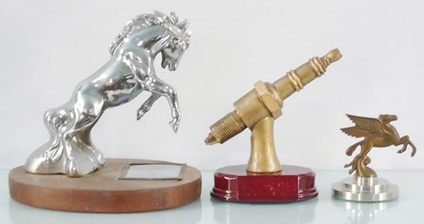 3 AUTOMOTIVE ADVERTISING SYMBOLS (1 of 2)