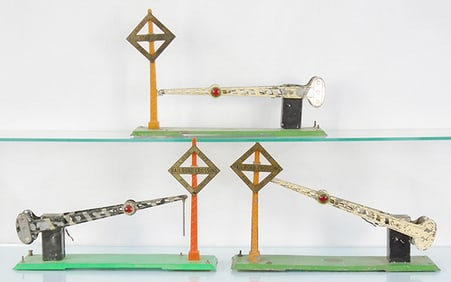 3 DORFAN 421 AUTOMATIC CROSSING GATES